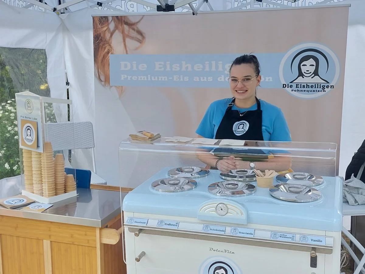 Mobile Vitrine / Stand von Die Eisheiligen in Hettenhausen
